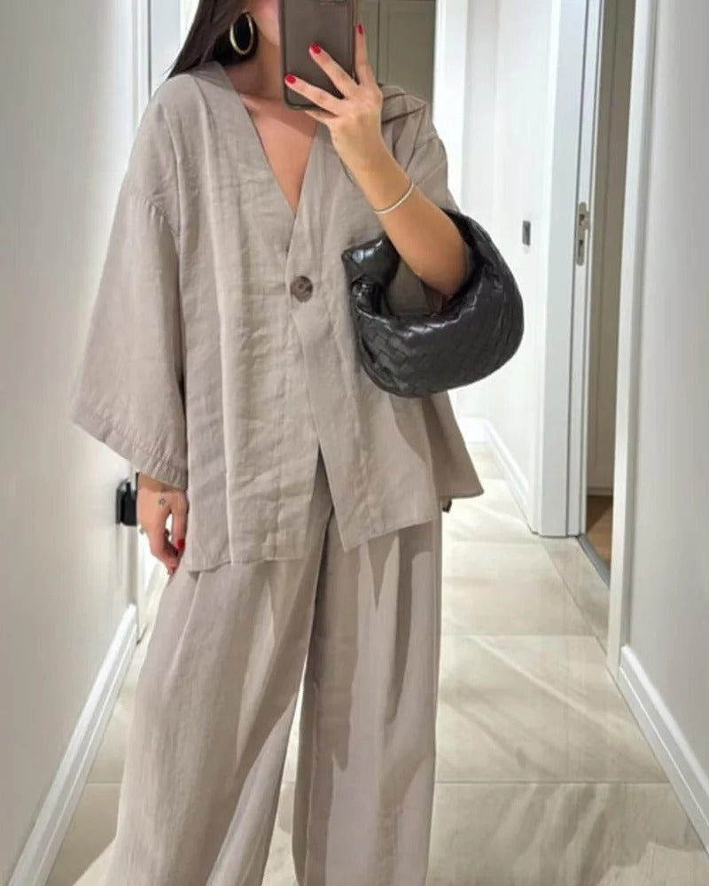 Céline | Coordinated Set with V-Neck
