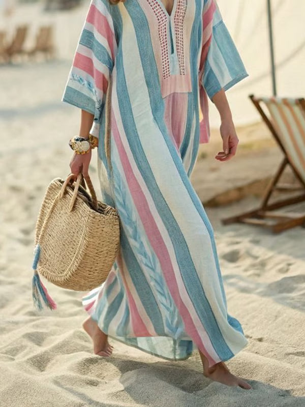 Robe rayée avec décolleté en V
