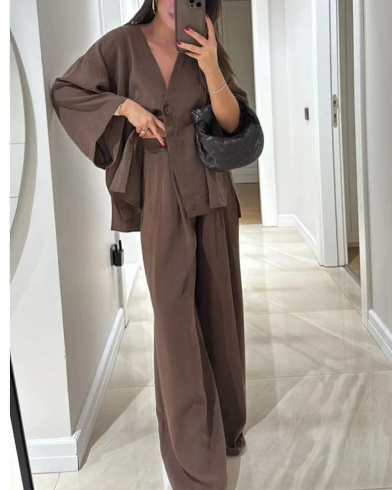 Céline | Coordinated Set with V-Neck