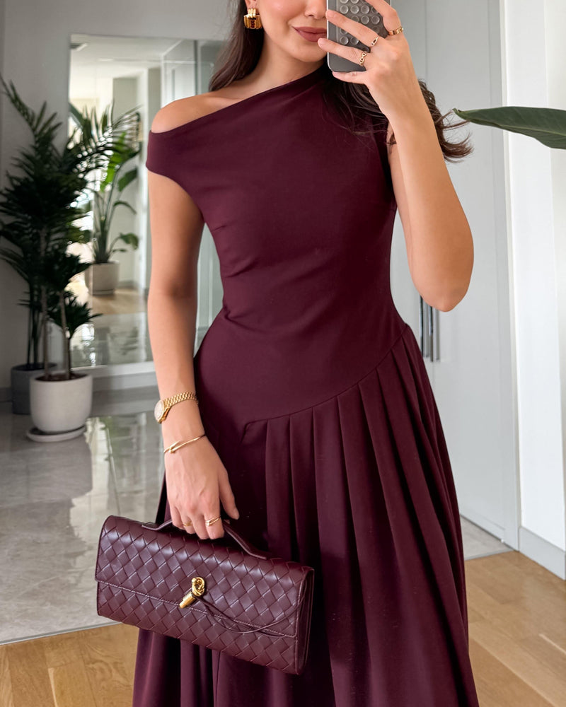 Elisa I Robe plissée à l'épaule élégante