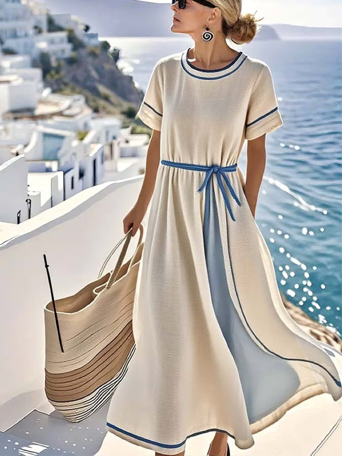 Robe bleue avec ceinture