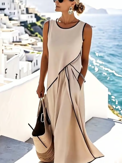 Robe en lin sans manches avec des plis chics
