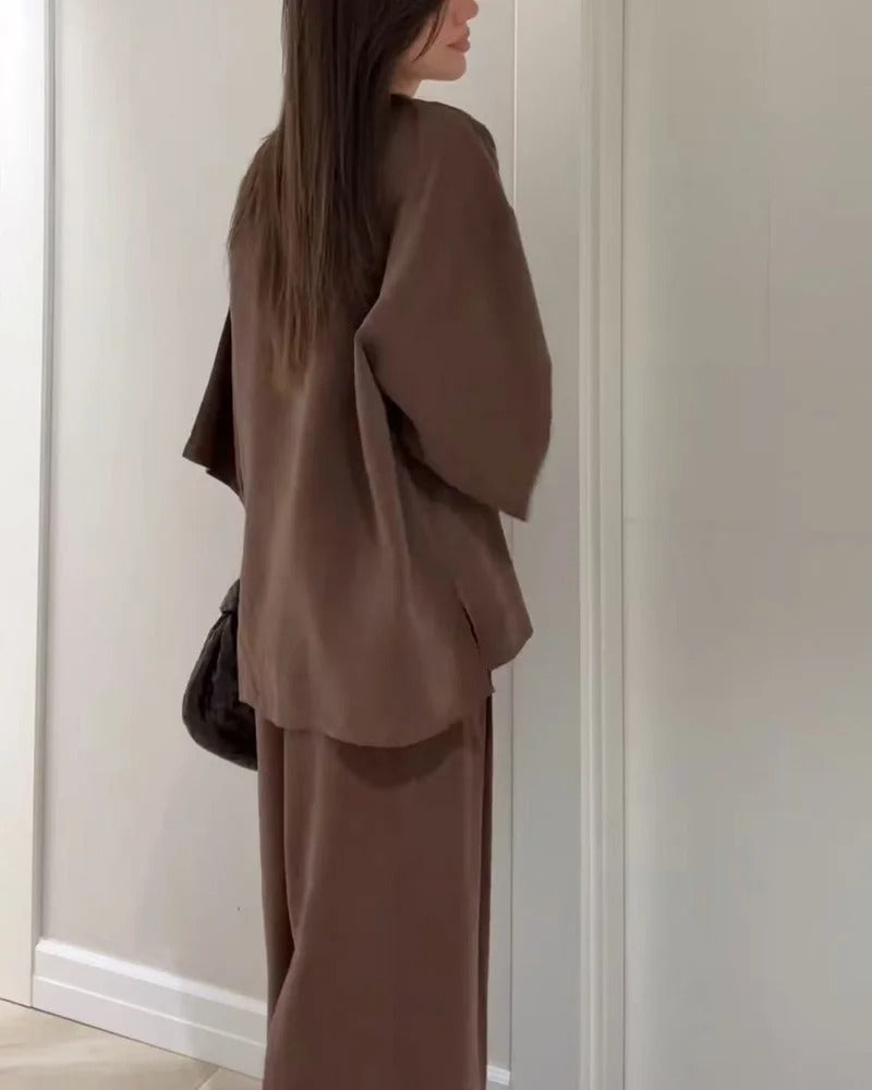 Céline | Coordinated Set with V-Neck