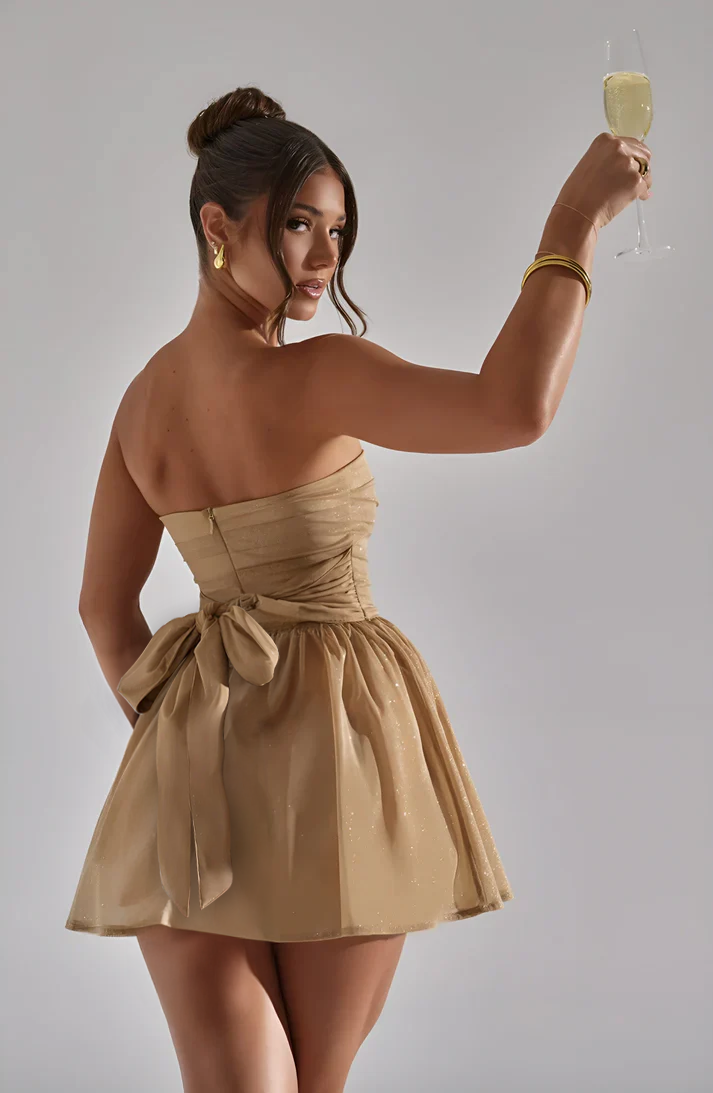 Mia I Robe tendance à épaules dégagées