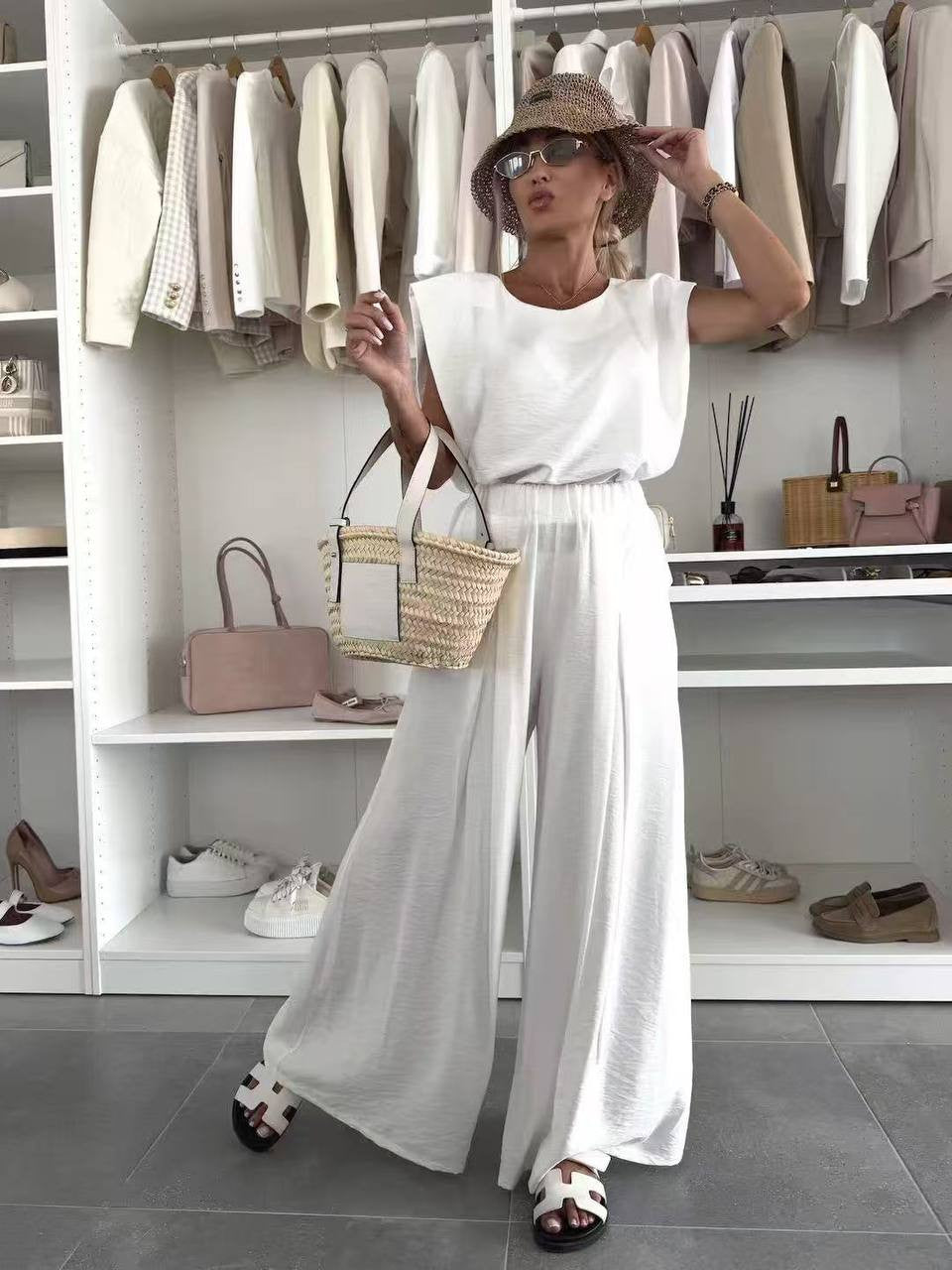 Simone | Elegant sleeveless set