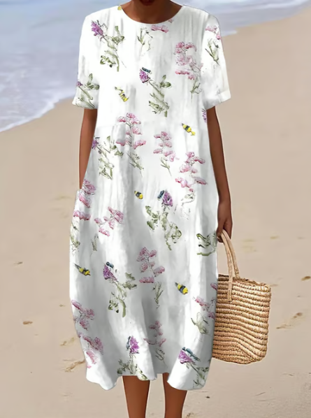 Robe blanche à fleurs d'été