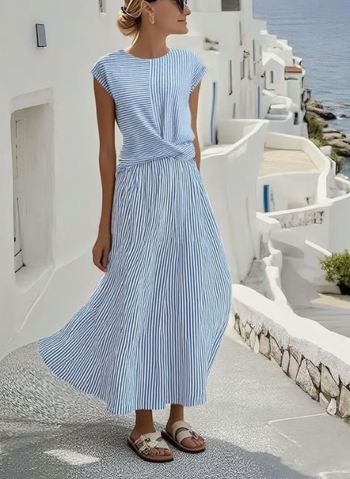 Robe en lin avec taille torsadée