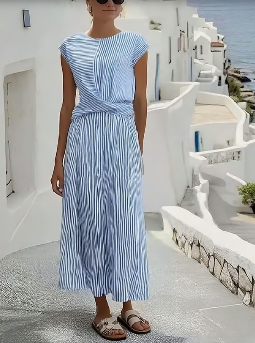Robe en lin avec taille torsadée