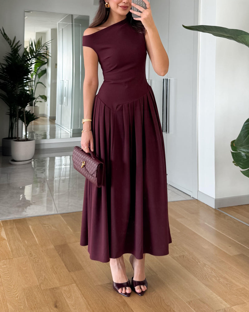 Elisa I Robe plissée à l'épaule élégante