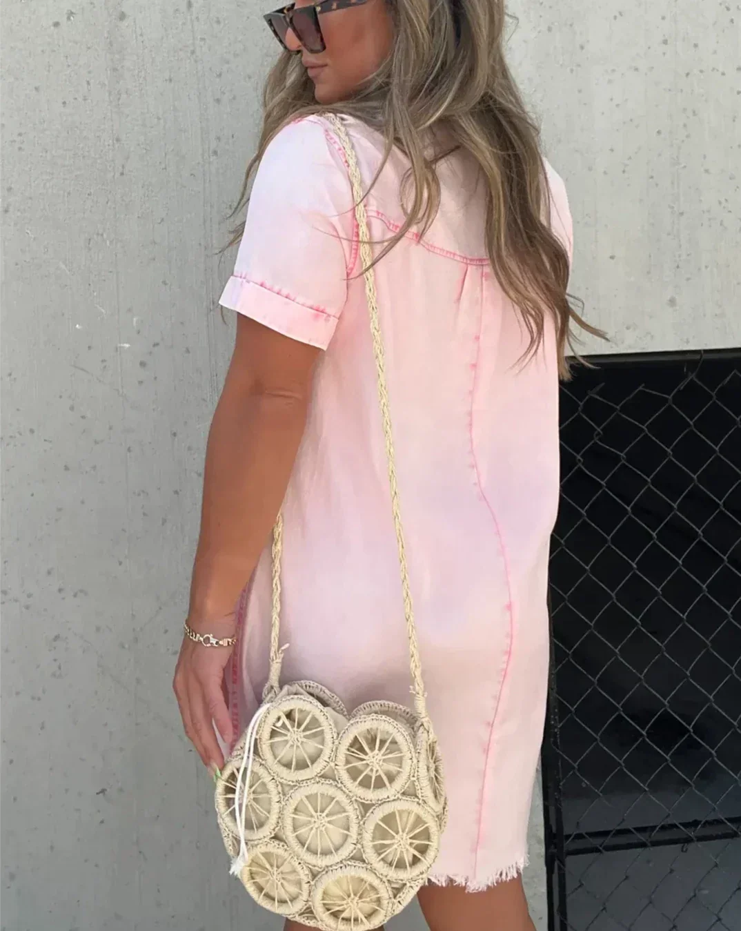 Inès – Robe Ceinturée en Jean